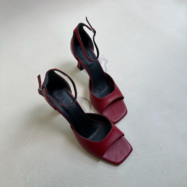 Босоножки LEXI красные — фото 1 из 2