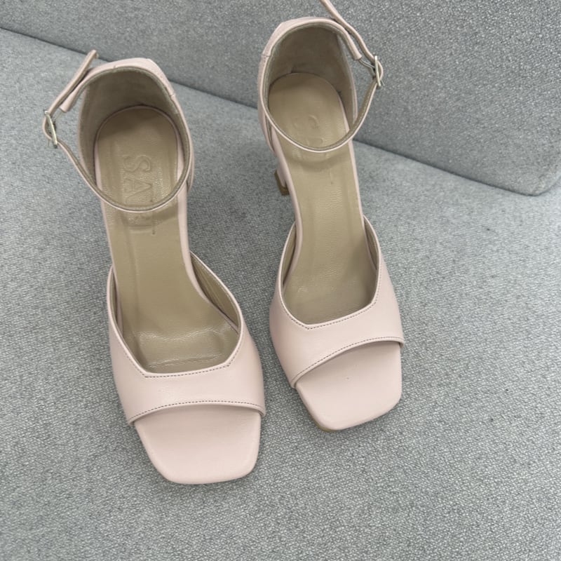 Босоножки LEXI розовые — фото 1 из 2